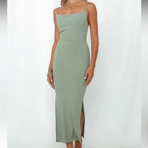 HelloMolly - Rooftop Martini’s for Two Midi Dress